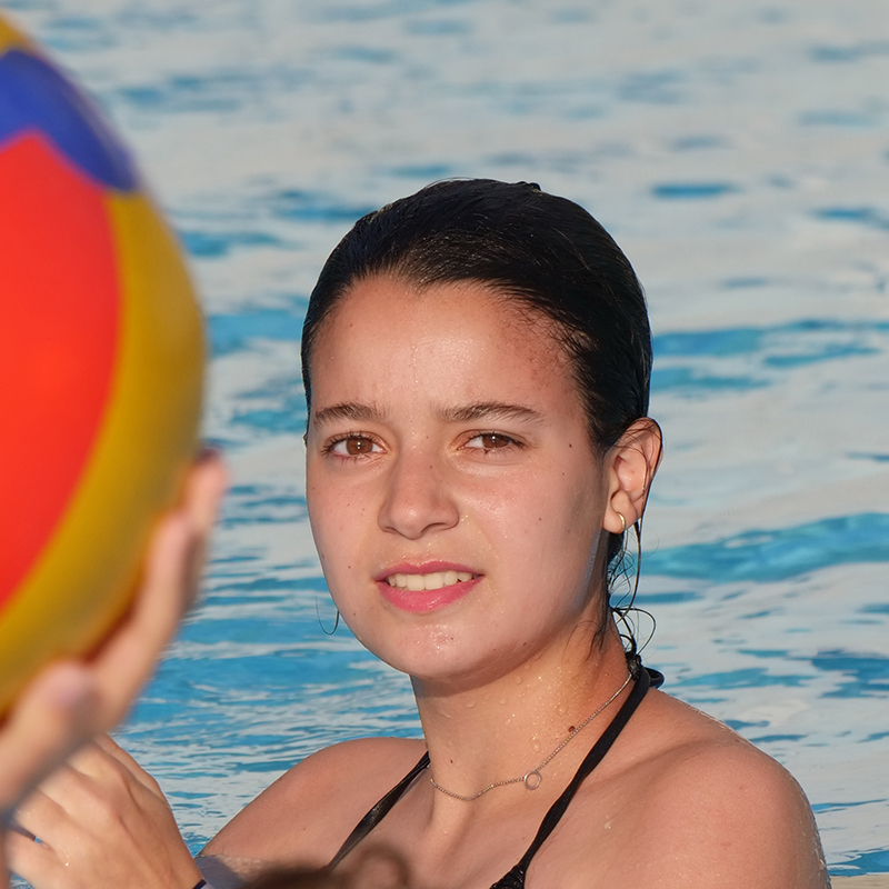 Eröffnung der Poolsaison mit Grillparty